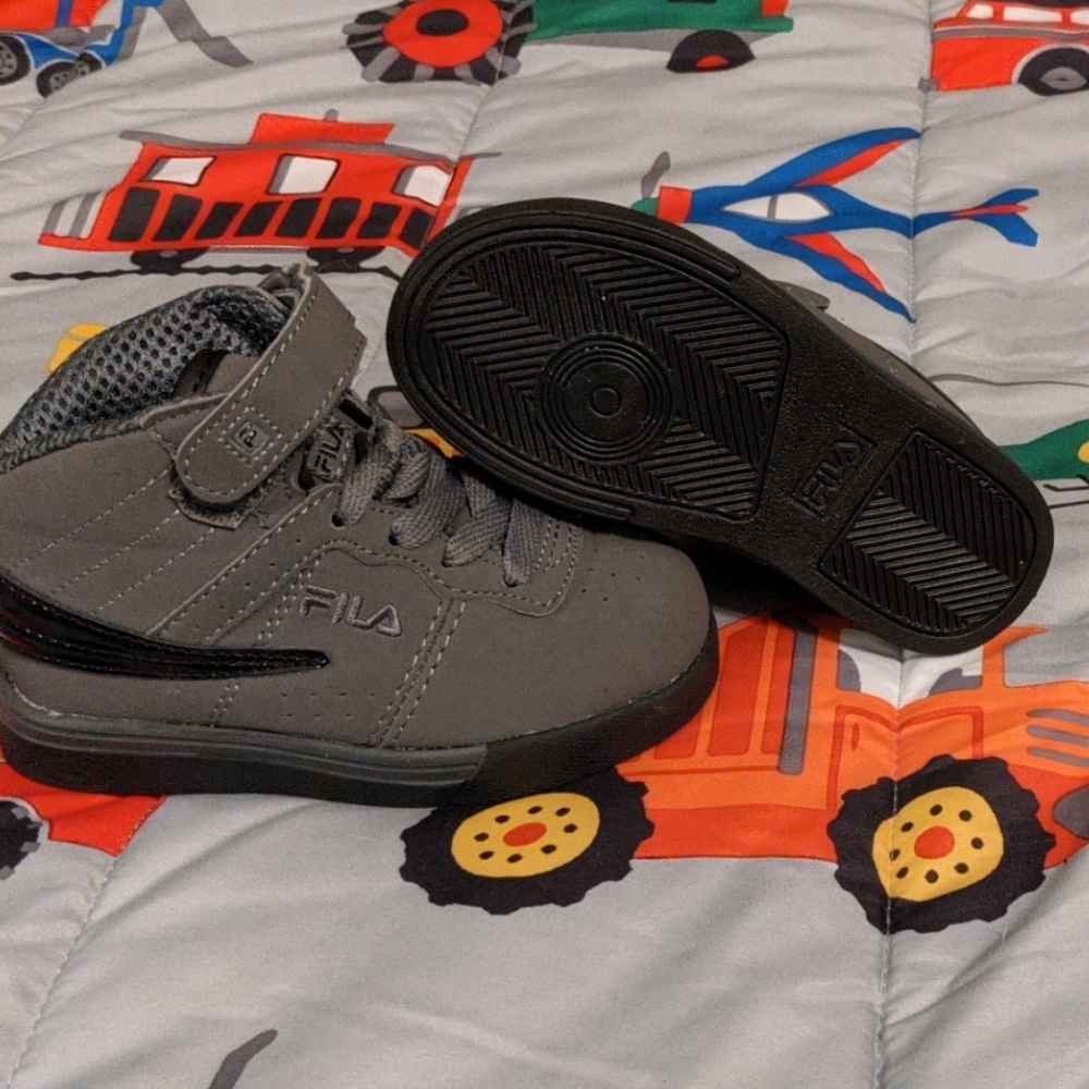 Gray Fila